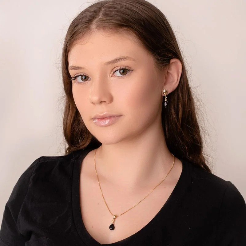 Brinco Gota Negra Banhado a Ouro 18k