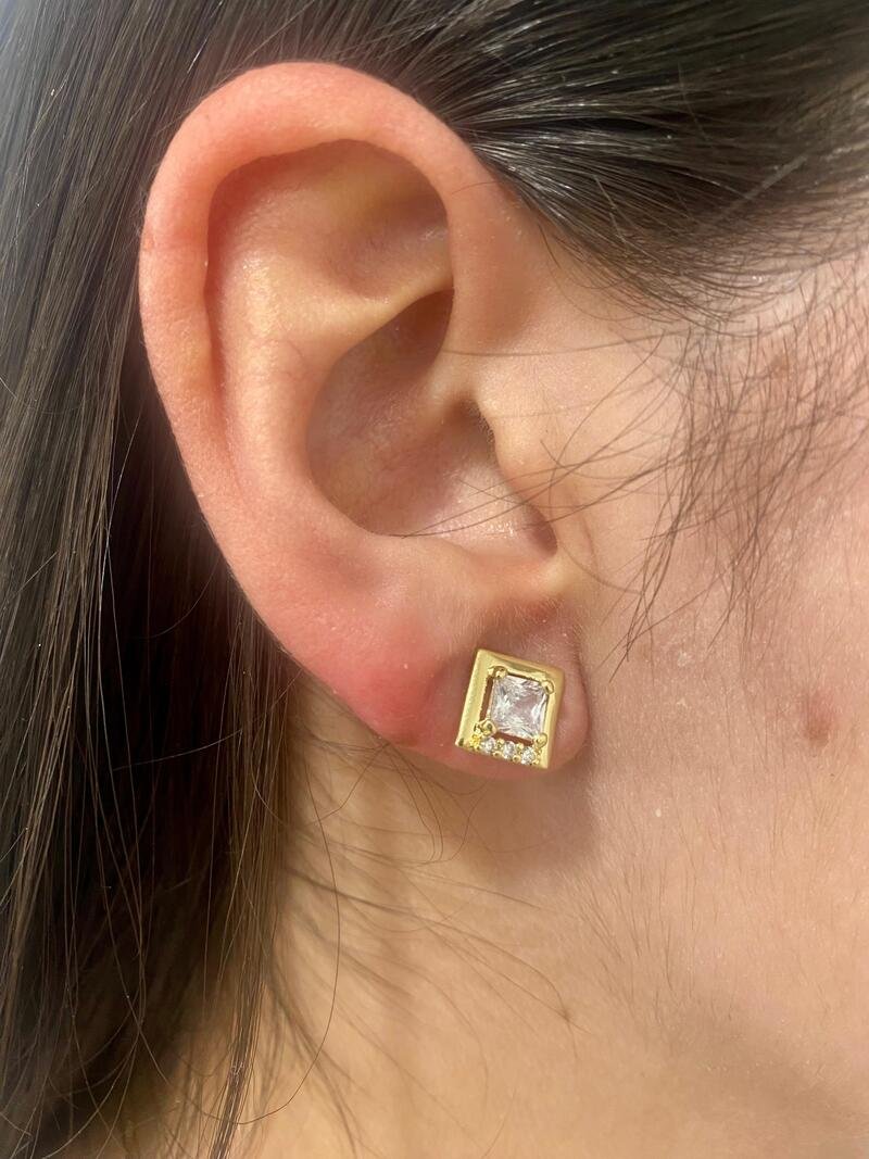 Brinco Zircônia Carrê Banhado a Ouro 18k