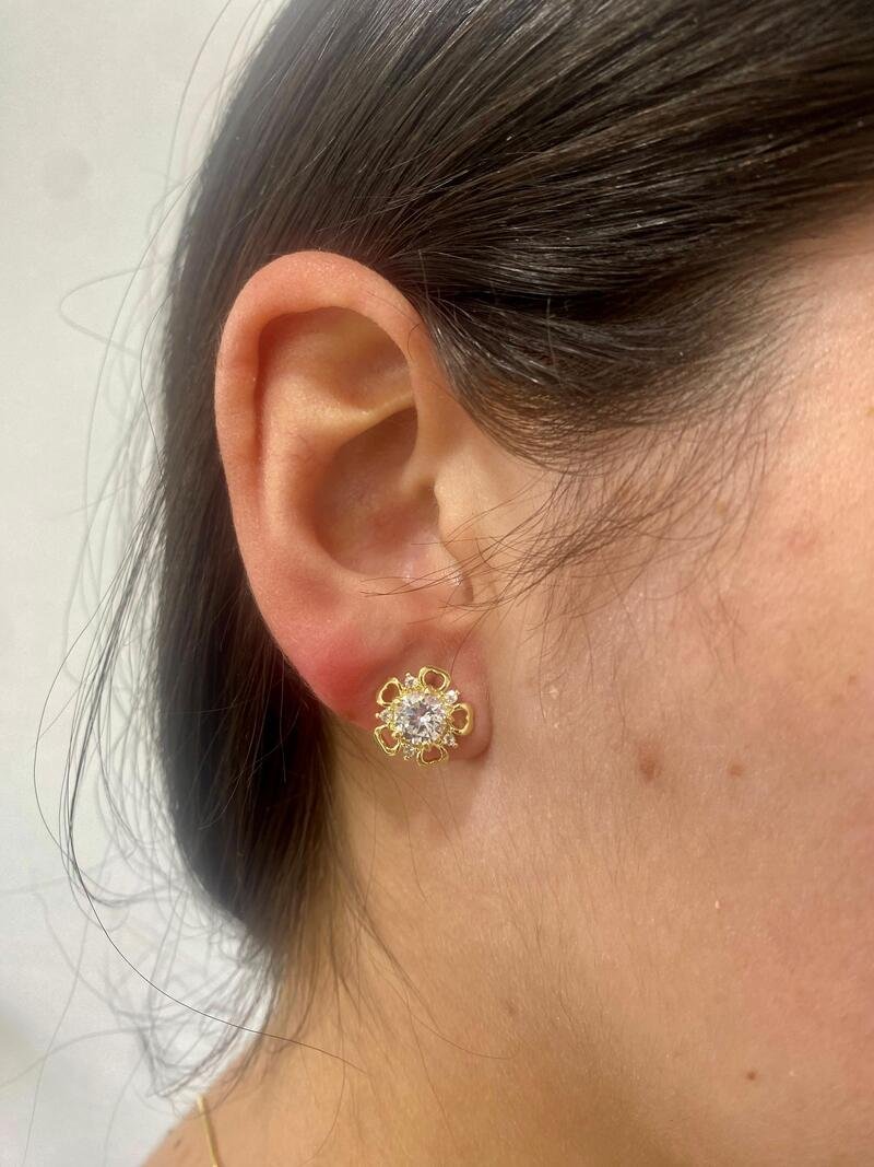 Brinco Flor Zircônia Banhado a Ouro 18k