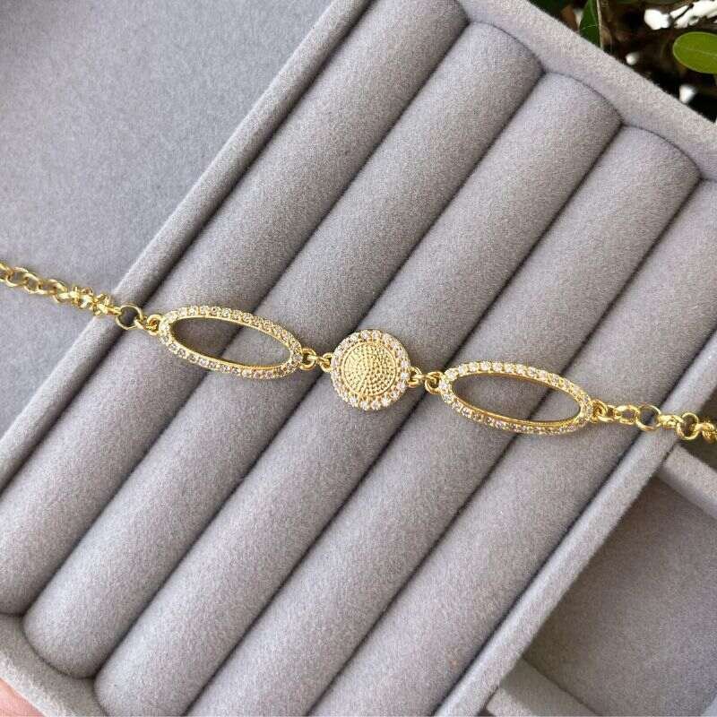 Pulseira Mandala e Chapas Micro Zircônias Banhado a Ouro 18k