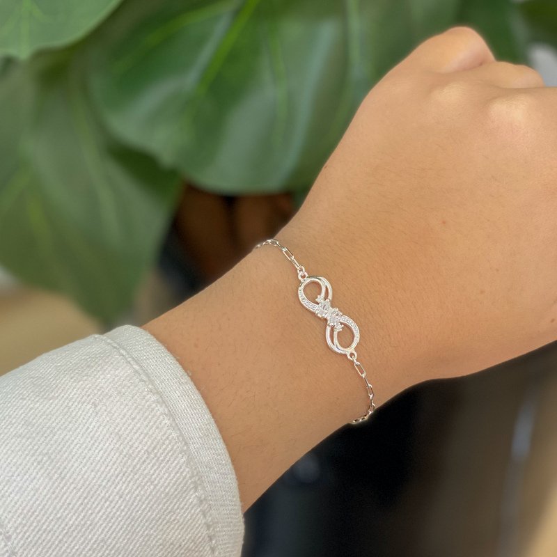 Pulseira Infinito Zircônias Prata 925