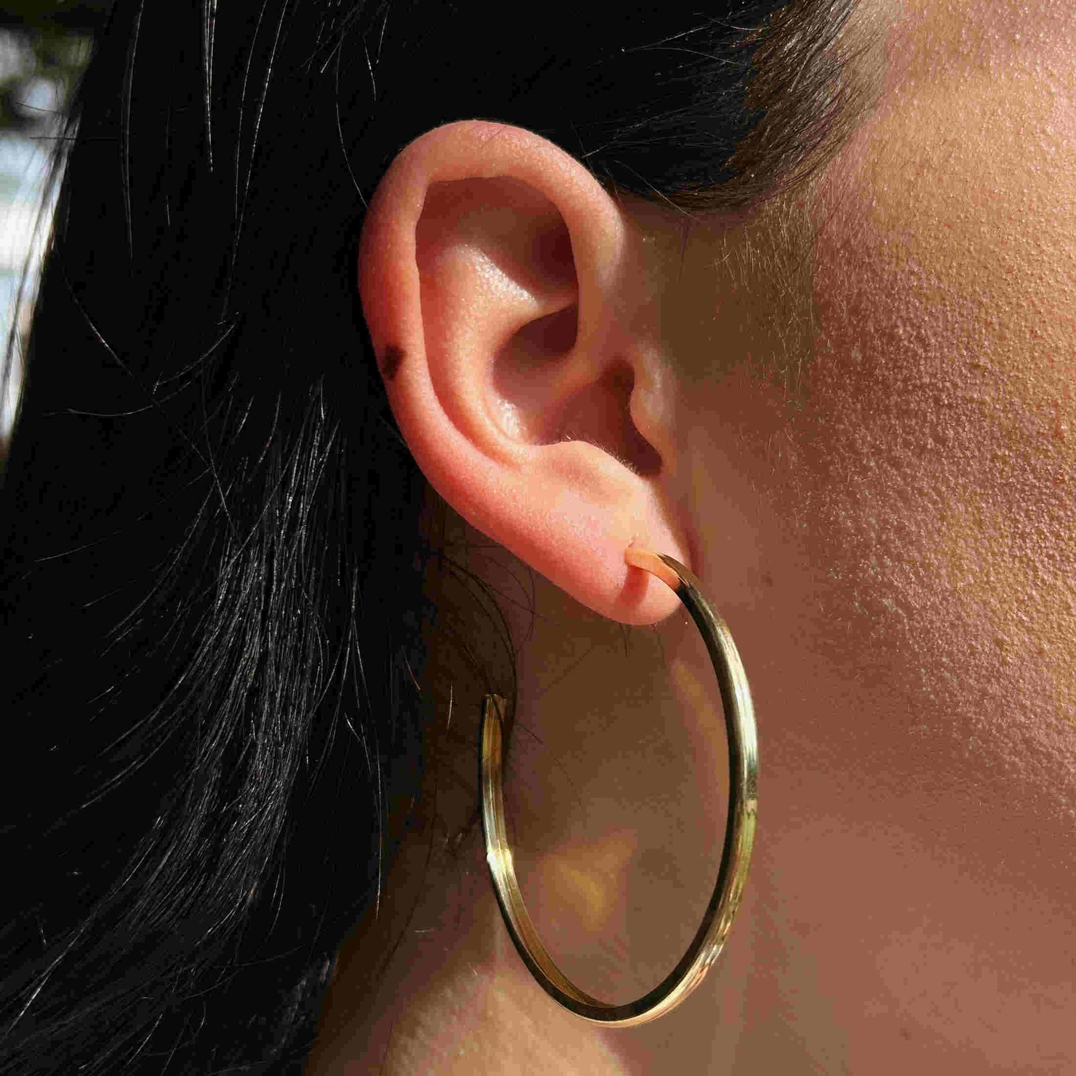 Argola Lisa Aberta Banhado a Ouro 18k