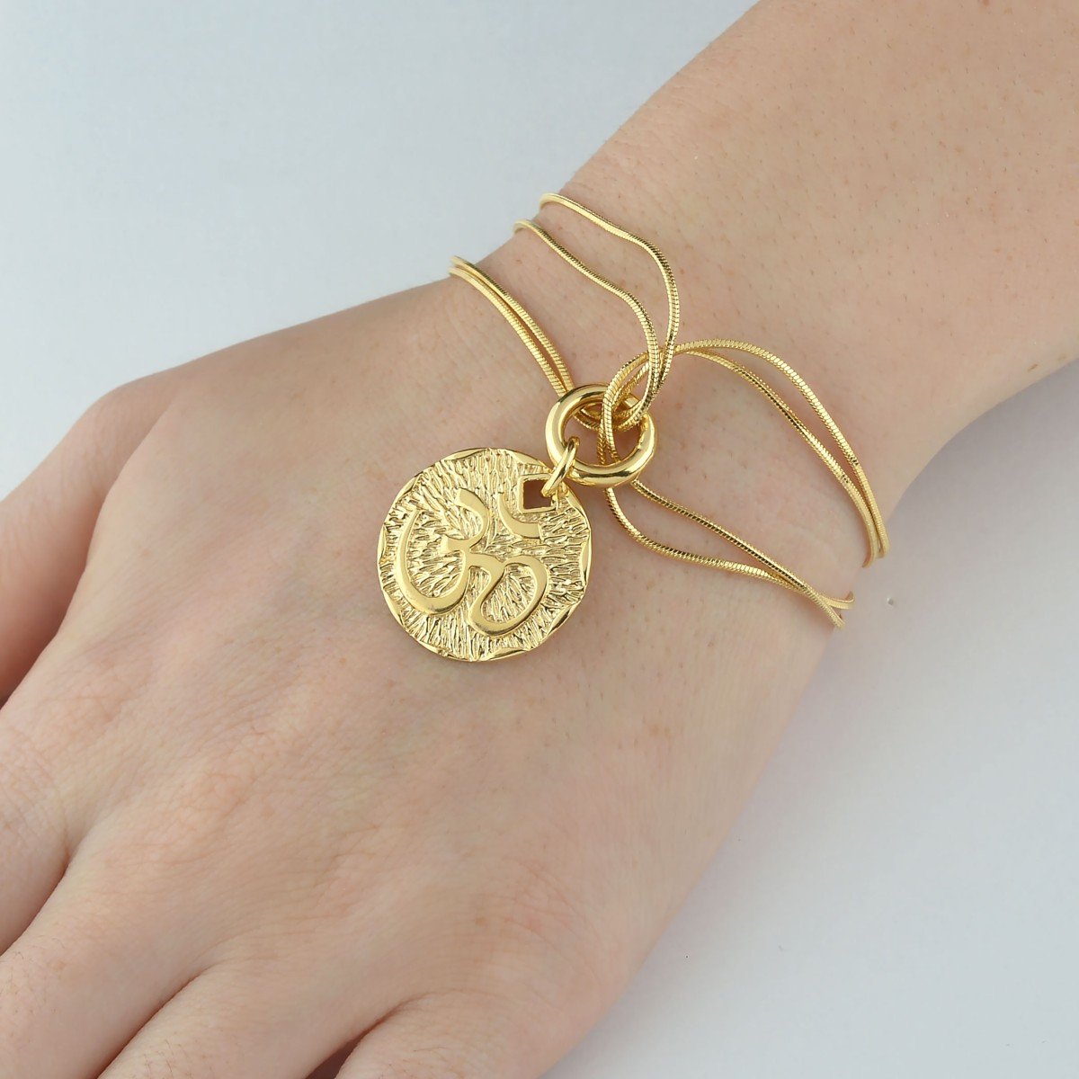 Pulseira Simbolo Yoga Banhado a Ouro 18k
