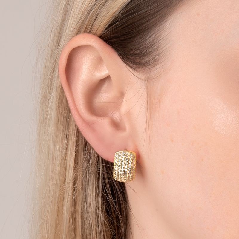 Argola Click Micro Zircônias Banhado a Ouro 18k