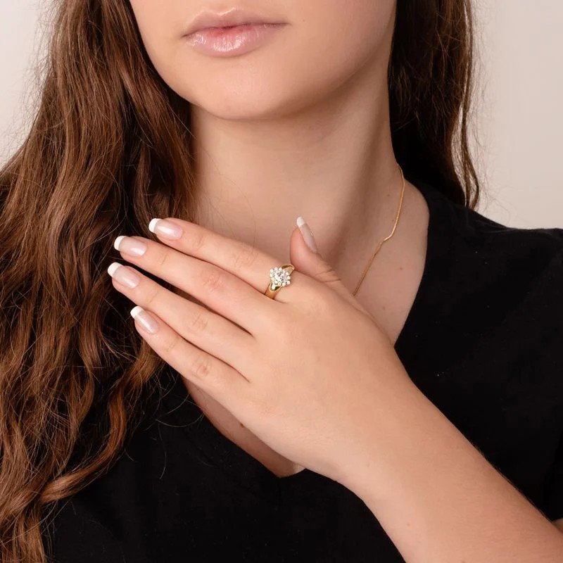 Anel Zircônia Navete e Micro Zircônias Banhado a Ouro 18k