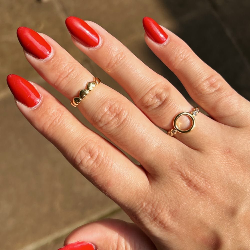 Anel Vazado Zircônias Banhado a Ouro 18k