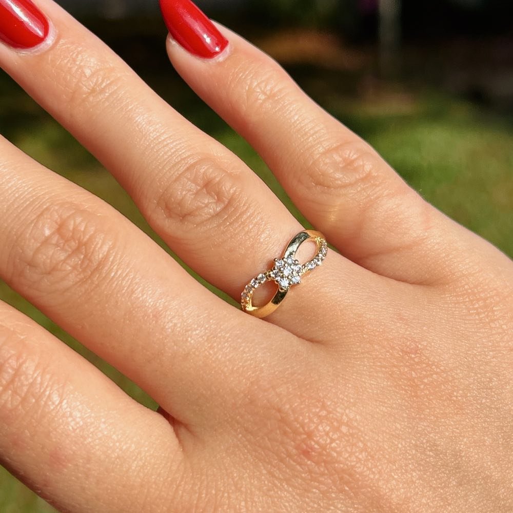 Anel Micros Zircônias Banhado a Ouro 18k