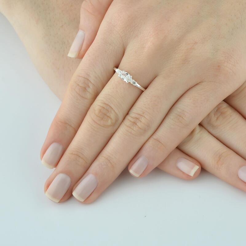 Anel Zircônia Navete e Micro Zircônia Prata 925