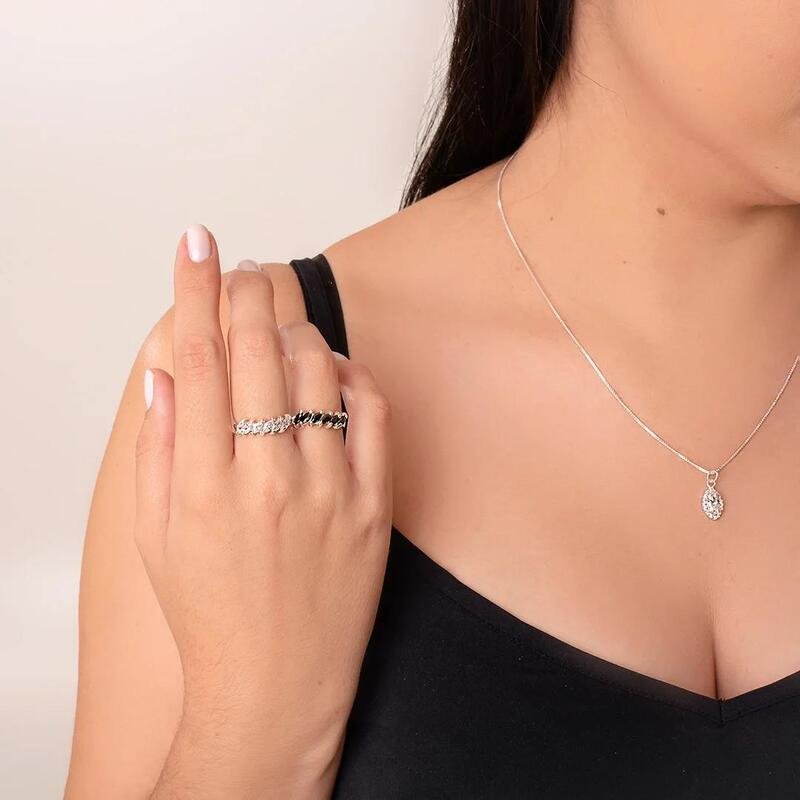 Anel Zircônias Navetes Prata 925