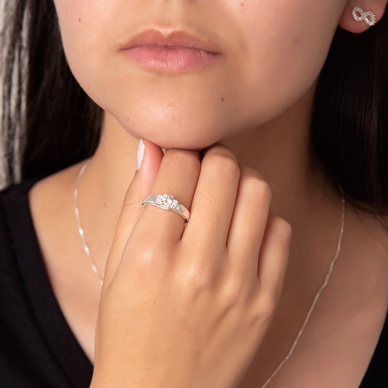 Anel Zircônias e Micro Zircônias Prata 925