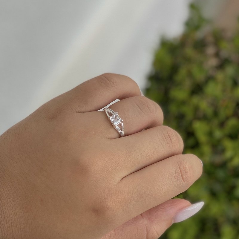 Anel Zircônia Quadrada Prata 925