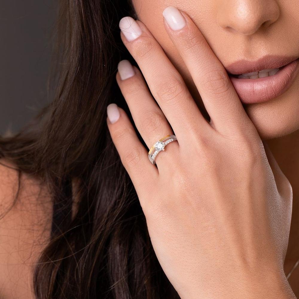 Anel Solitário Filete de Ouro e Prata 925