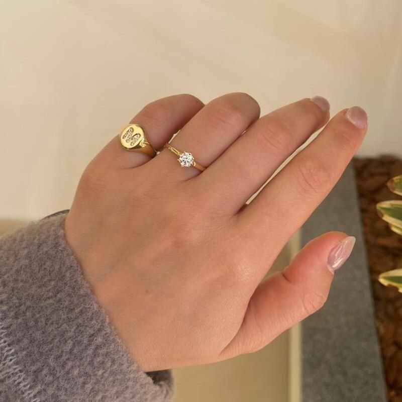 Anel Letra Banhado a Ouro 18k