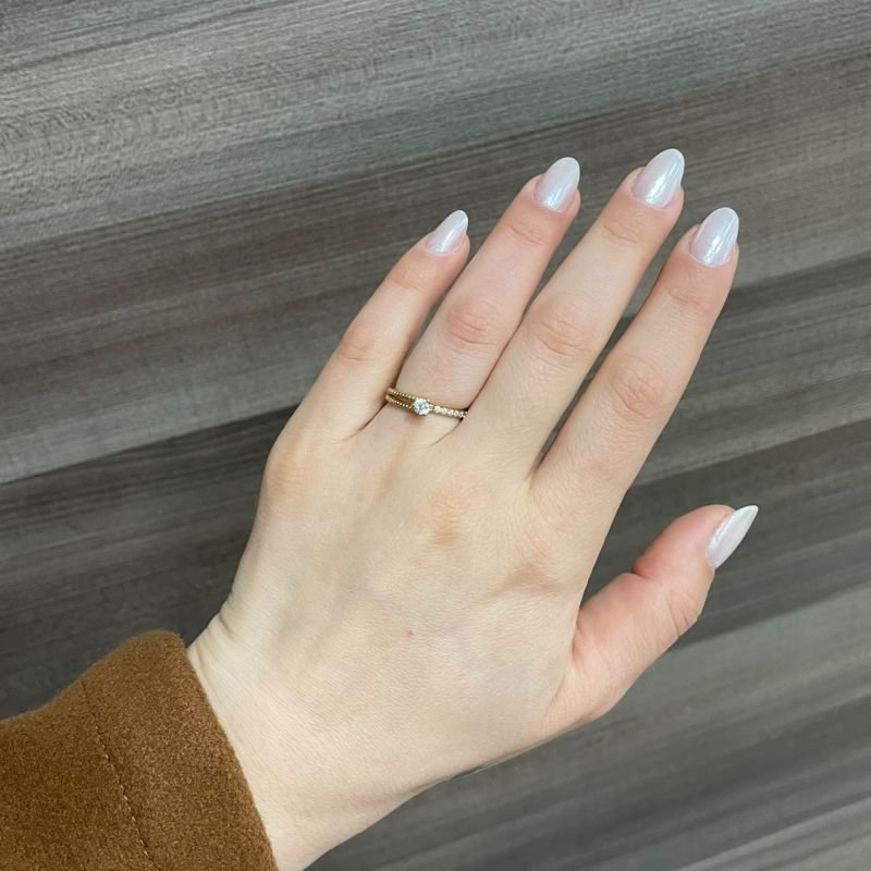 Anel Zircônia e Micro Zircônias Banhado a Ouro 18k