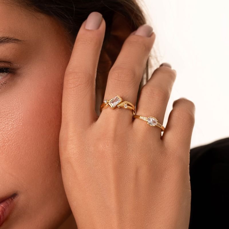 Anel Zircônia Oval Banhado a Ouro 18K