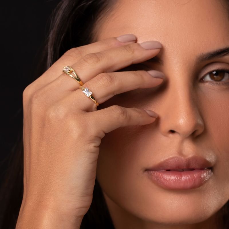 Anel Zircônia Quadrada Banhado a Ouro 18k