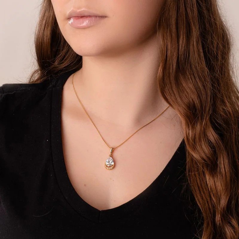 Gargantilha Gota e Micro Zircônias Banhado a Ouro 18k